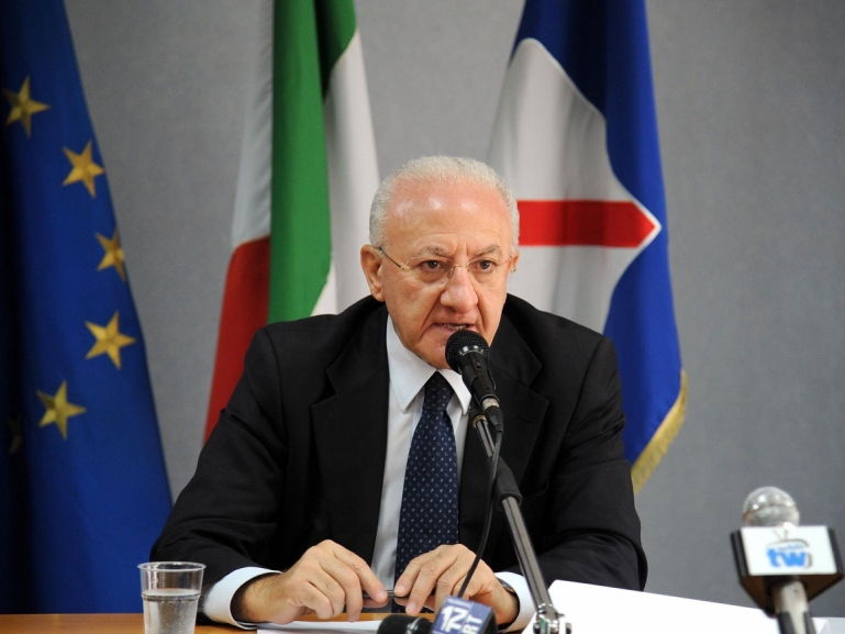 COVID-19, DE LUCA: NESSUN RILASSAMENTO E MISURE NAZIONALI UNITARIE