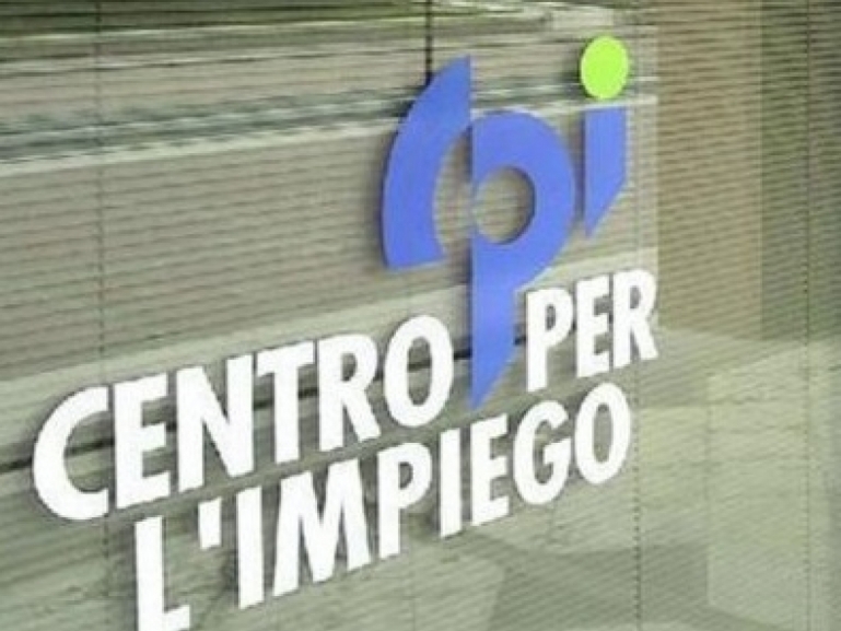 Bandi di concorso pubblico per il potenziamento dei Centri per l'Impiego - Sospensione