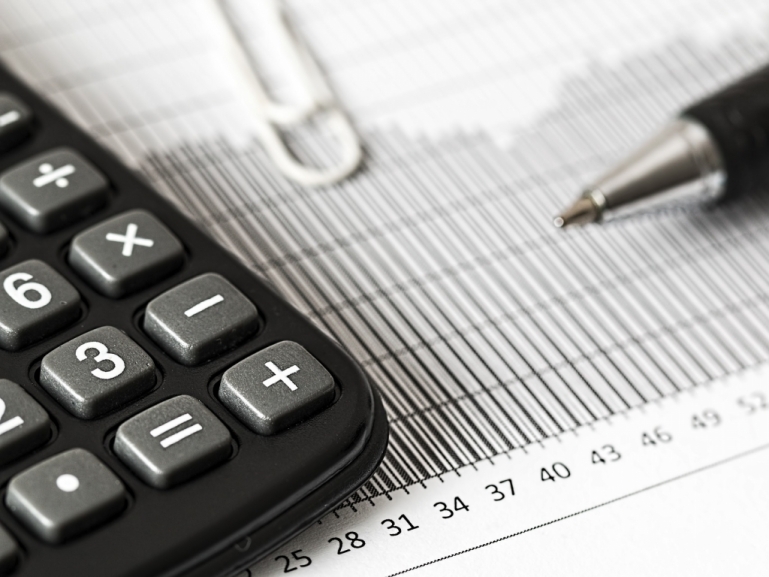Rinvio della verifica della regolarità contributiva per il commercio su aree pubbliche