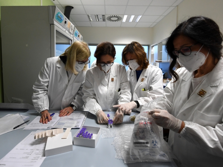 COVID-19, DE LUCA: IL "VDAY" OTTIMA PROVA DI EFFICIENZA