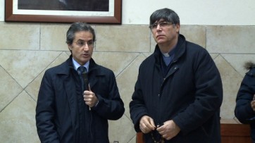 Terra dei fuochi, Caldoro incontra don Patriciello e i comitati civici