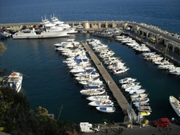 Servizi di collegamento marittimo passeggeri da e verso Cetara