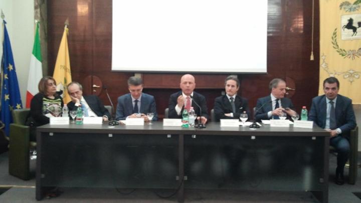 Caldoro su abusivismo edilizio e tutela dell'ambiente